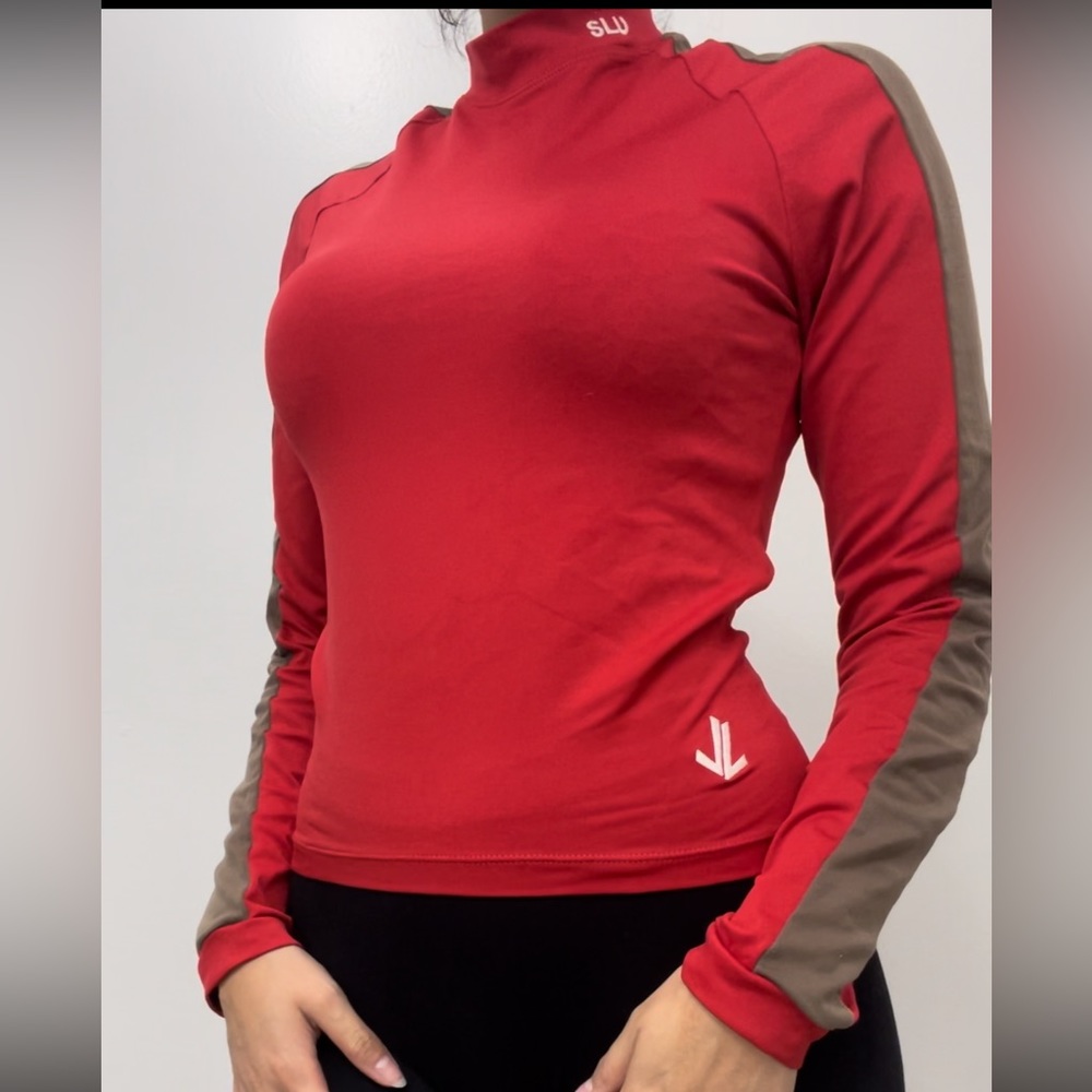 Red long sleeve sports sweatshirt